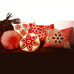 wonkyzebra_00249_a_retro_seventies_cushion_set