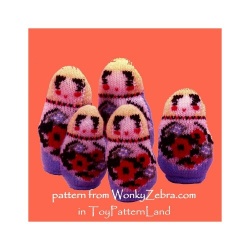 wonkyzebra_00547_a_knitted_matrioska_dolls