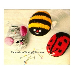 wonkyzebra_00571_a_knitted_bugs
