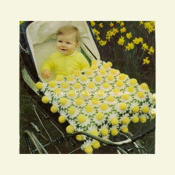 wonkyzebra_00678_a_daisy_pompom_blanket