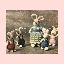 wonkyzebra_555_a_knitted_mini_bunny_rabbit