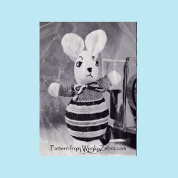 wonkyzebra_t1070_c_round_bunny_rabbit_knitted_gifts_and_toys_9073