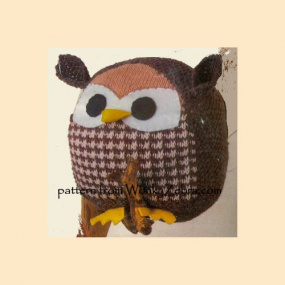 wonkyzebra_522_a_knitted_doll_owl_ball